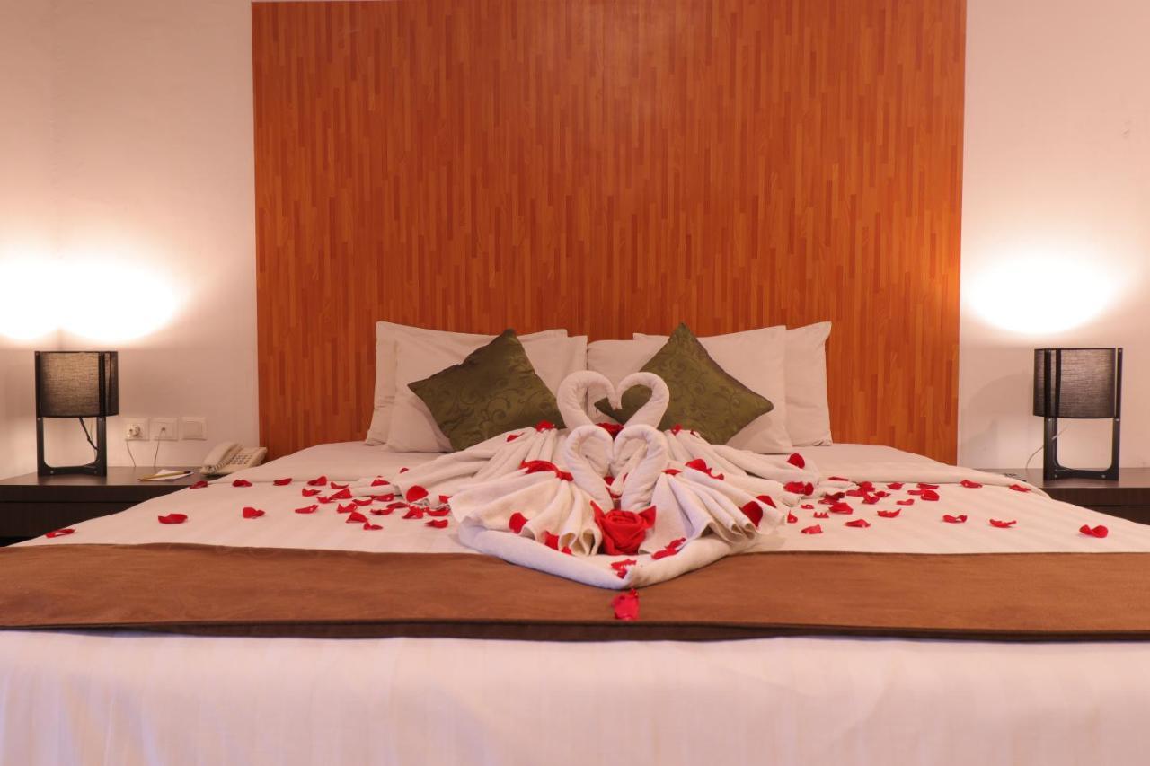 Saka Hotel Medan Sunggal Zewnętrze zdjęcie