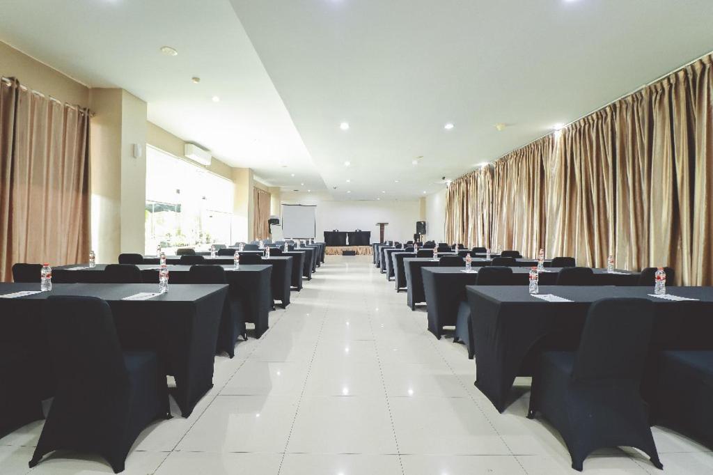 Saka Hotel Medan Sunggal Zewnętrze zdjęcie