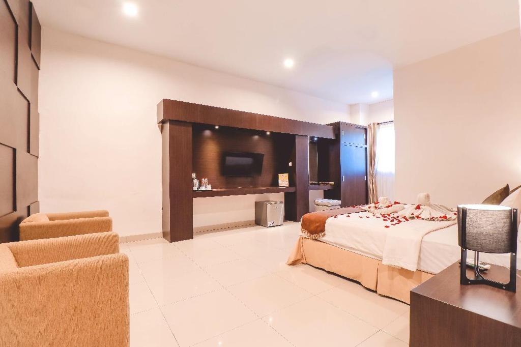 Saka Hotel Medan Sunggal Zewnętrze zdjęcie